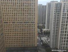 距郑州东坐18公里（25分钟车程）；选